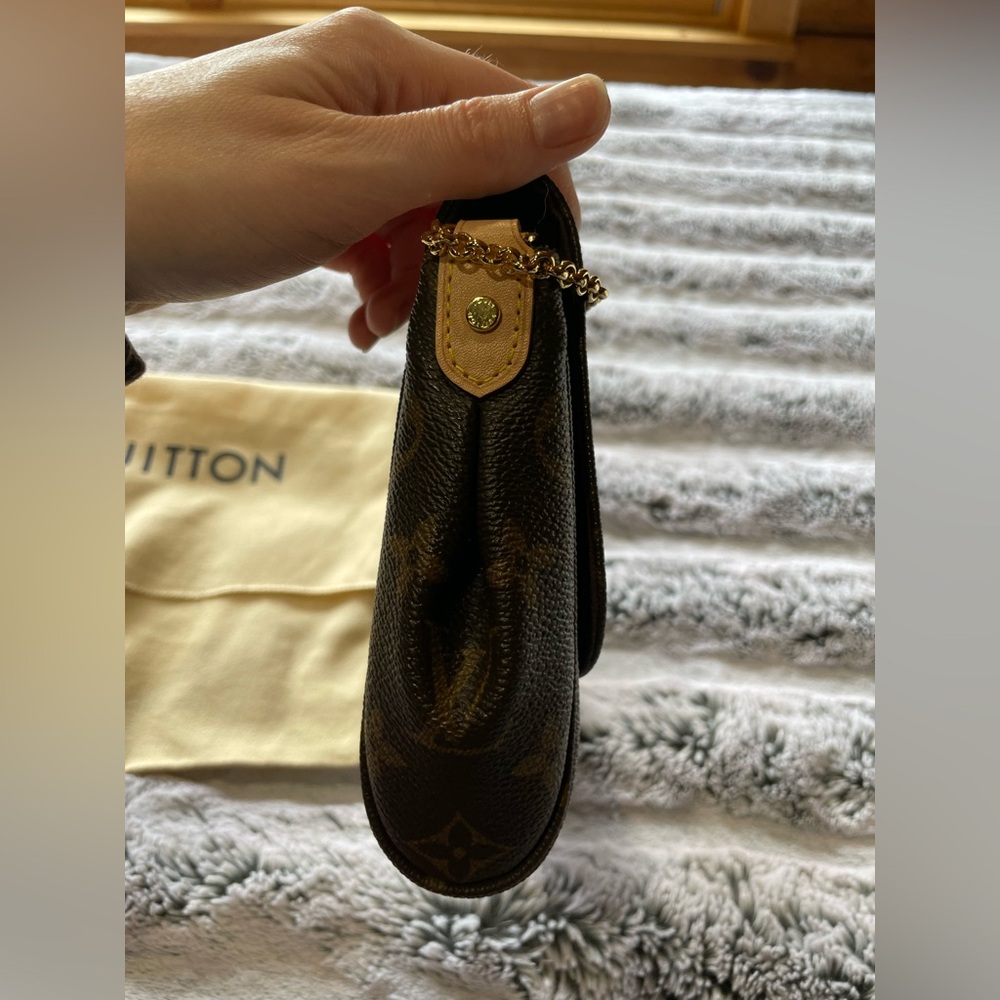 ✨FLASH SALE✨ Authentic Louis Vuitton Monogram Favorite MM - Picture 8 of 17